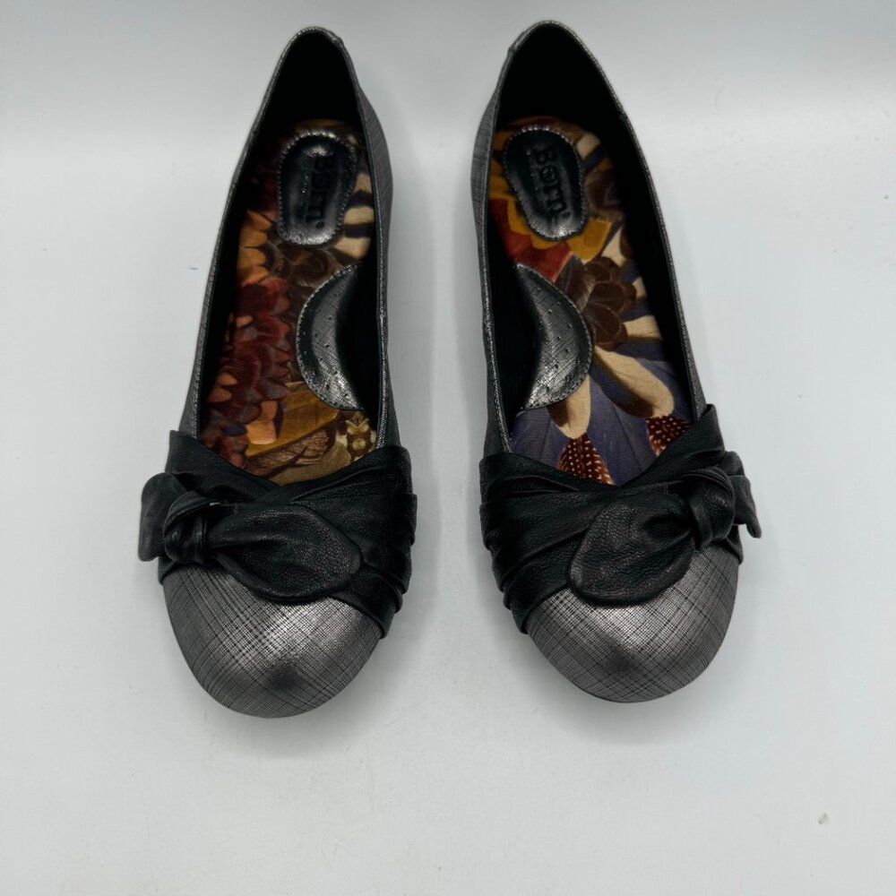 Born Molly Flat Silver Acciaio Metallic Leather Slip On Shoes Size 7.5 M W/ Box - Picture 5 of 10